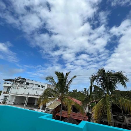 Hostal Brisas Del Mar Puerto Villamil Ngoại thất bức ảnh