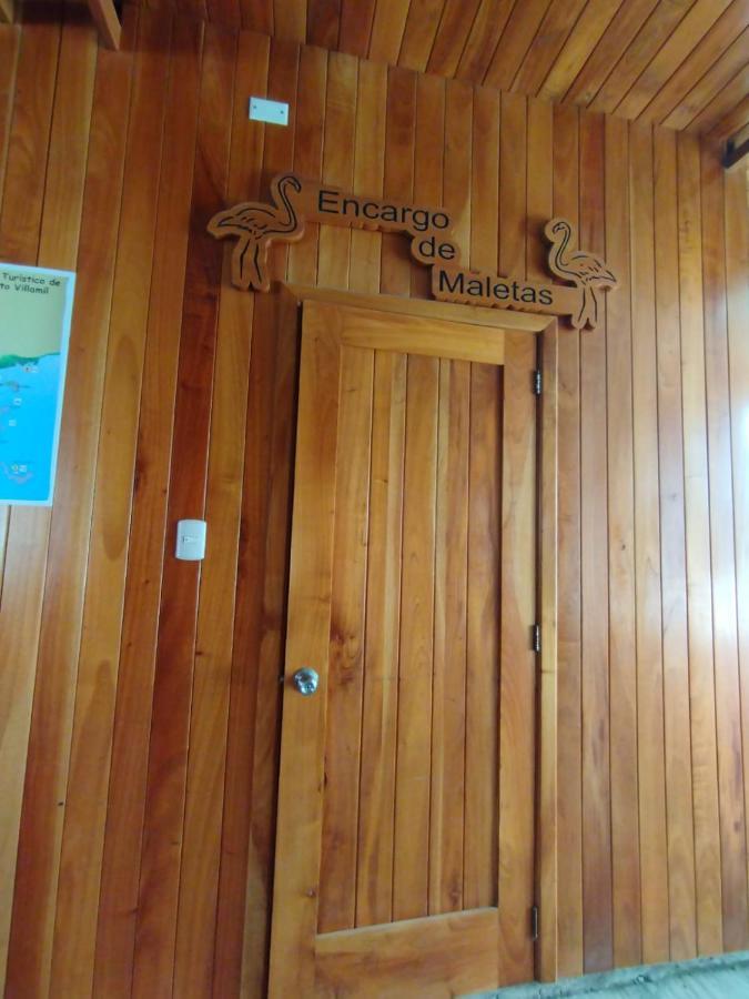 Hostal Brisas Del Mar Puerto Villamil Ngoại thất bức ảnh