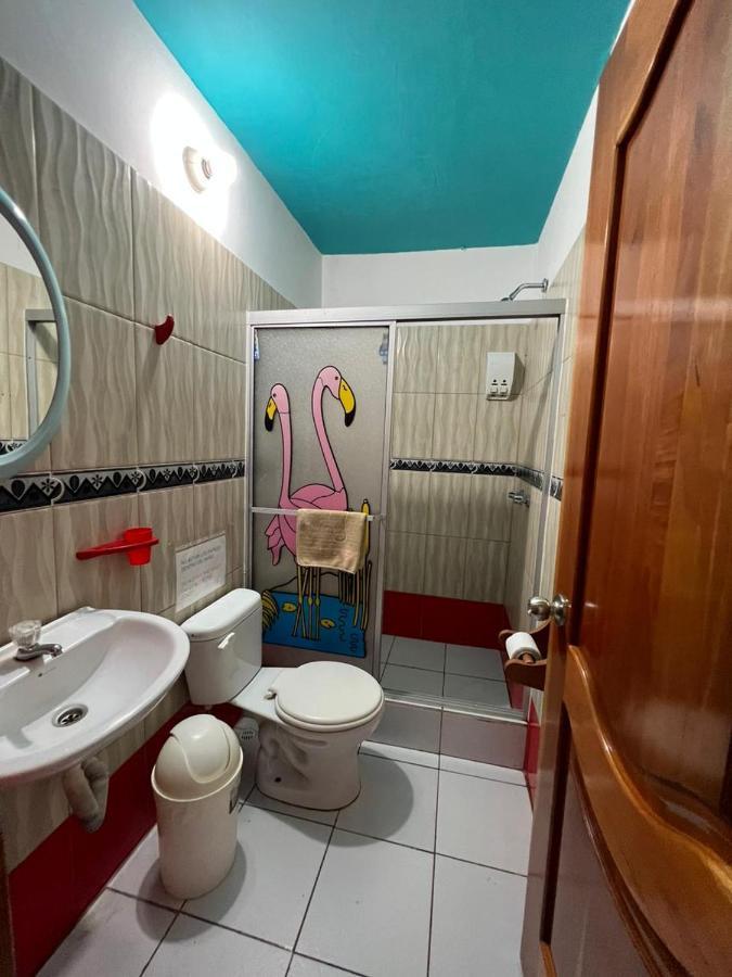 Hostal Brisas Del Mar Puerto Villamil Ngoại thất bức ảnh