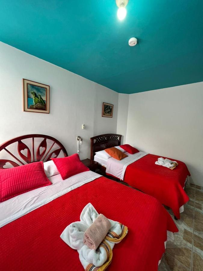Hostal Brisas Del Mar Puerto Villamil Ngoại thất bức ảnh