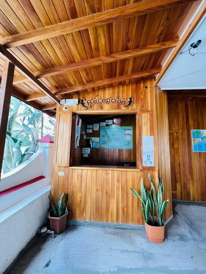 Hostal Brisas Del Mar Puerto Villamil Ngoại thất bức ảnh
