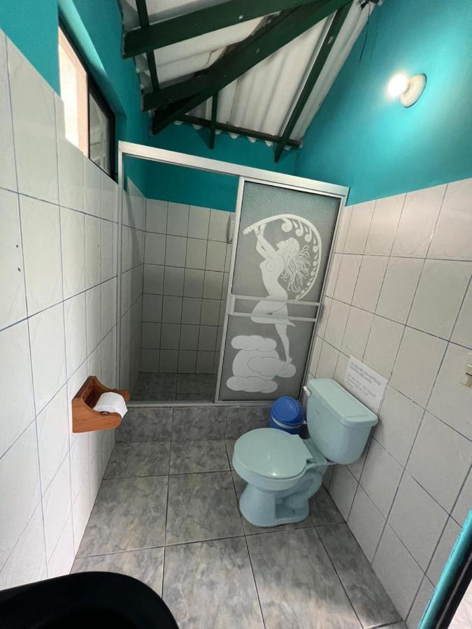 Hostal Brisas Del Mar Puerto Villamil Ngoại thất bức ảnh