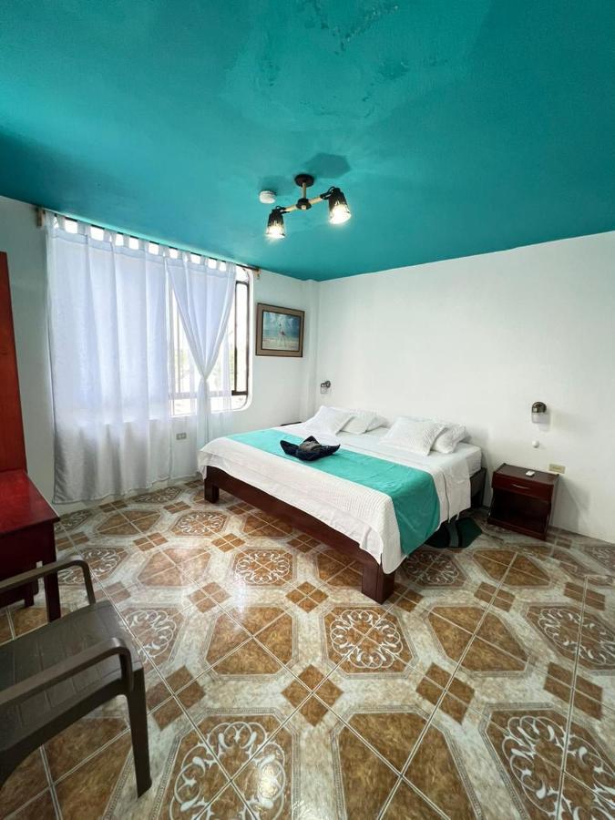 Hostal Brisas Del Mar Puerto Villamil Ngoại thất bức ảnh